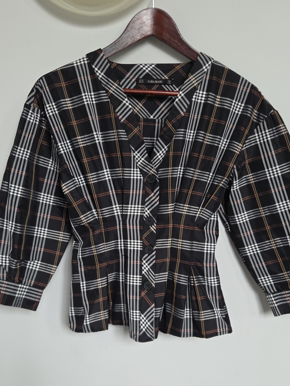 Zara Black Plaid Button-Front Women's Shirt with Brown & White Check